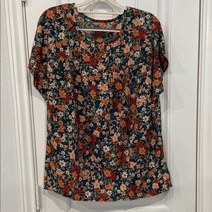 NWOT Floral Women's Top